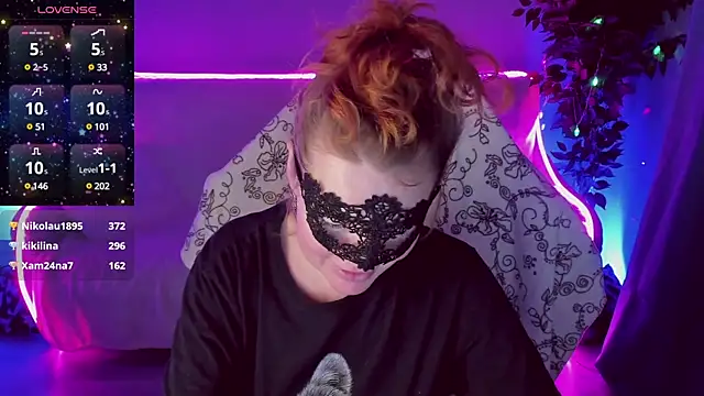 Snapshot of Sexy-Housewife chatting on 23, 1, 2025 Sexy-Housewife online show from 23, 1, 2025