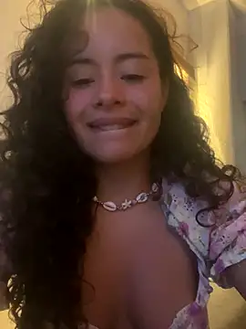 Snapshot of Marie_Rose chatting on 12, 10, 2025 Marie Rose online show from 12, 10, 2025