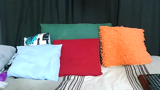 DIRTYTALKINQUEEN online show from 14, 2, 2025