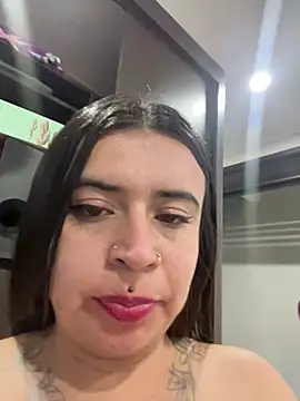 Devilsweet17 online show from 15, 2, 2025