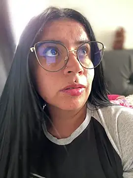 Devilsweet17 online show from 11, 4, 2026