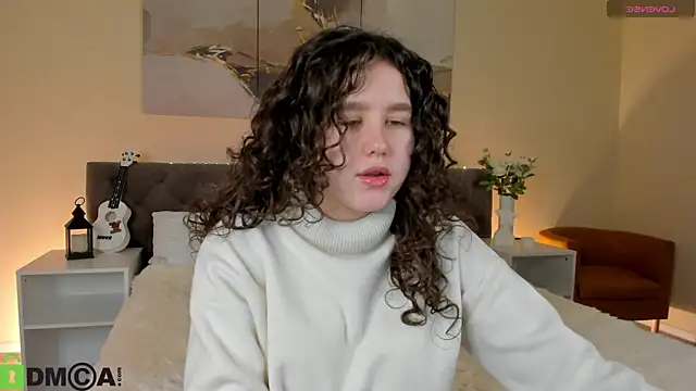 Snapshot of Ariella_Sol chatting on 13, 10, 2025 Ariella Sol online show from 13, 10, 2025