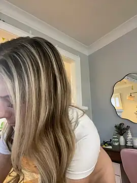 LoveShae  online show from 17, 12, 2024