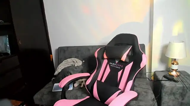 Tender lia online show from 10, 11, 2025