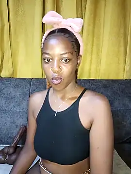 Snapshot of pretty-eyes23 chatting on 1, 3, 2025 pretty-eyes23 online show from 1, 3, 2025
