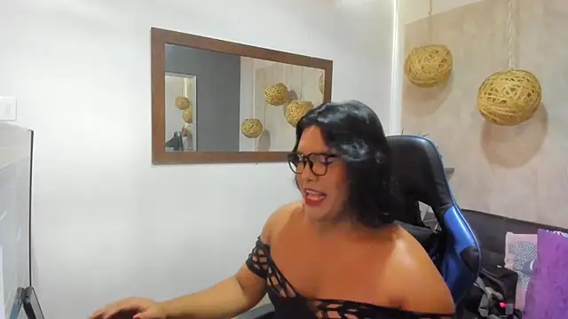 Margoth Montilla online show from 13, 2, 2025