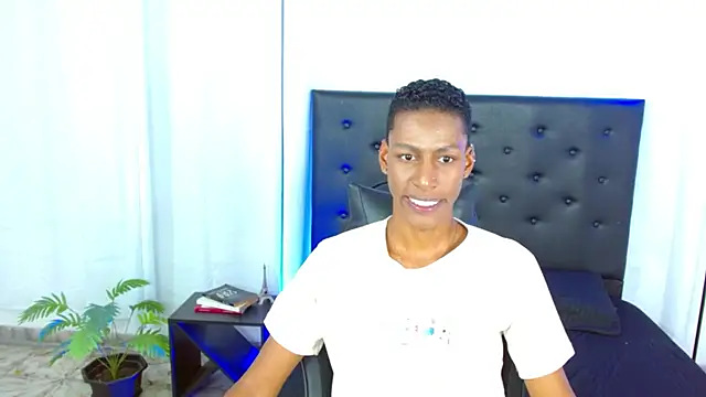 maiki18  online show from 13, 3, 2026