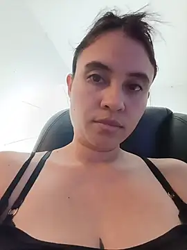 keelly richaardson1 online show from 21, 11, 2025