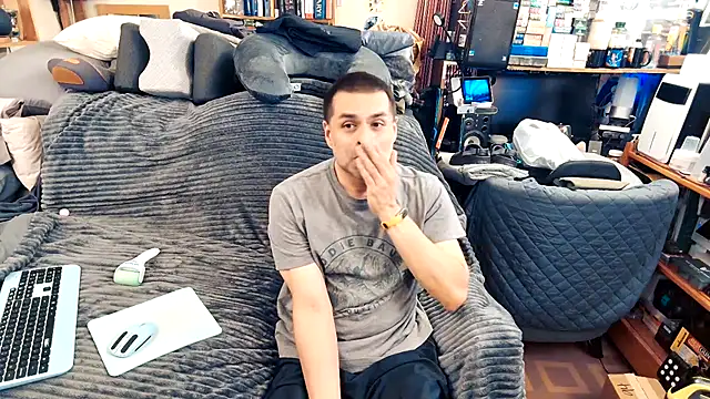 Snapshot of ClampMaster chatting on 24, 9, 2025 ClampMaster online show from 24, 9, 2025