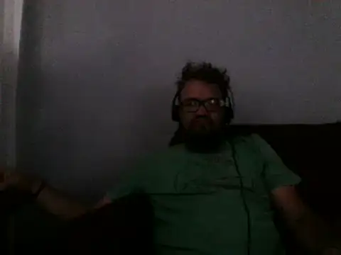 Snapshot of LECHEBALLS chatting on 5, 3, 2026 LECHEBALLS online show from 5, 3, 2026