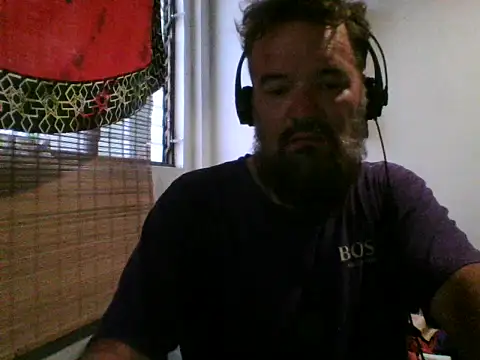 Snapshot of LECHEBALLS chatting on 14, 4, 2026 LECHEBALLS online show from 14, 4, 2026