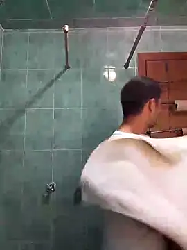 Snapshot of jperezofficial1 chatting on 8, 3, 2025 jperezofficial1 online show from 8, 3, 2025