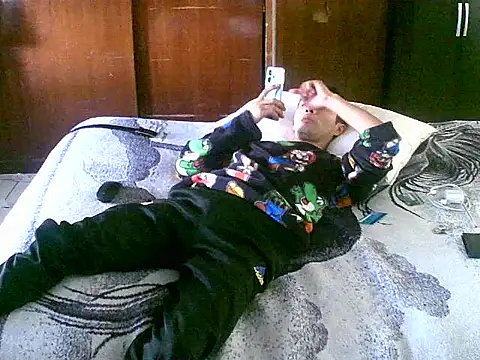 Snapshot of jperezofficial1 chatting on 23, 9, 2025 jperezofficial1 online show from 23, 9, 2025