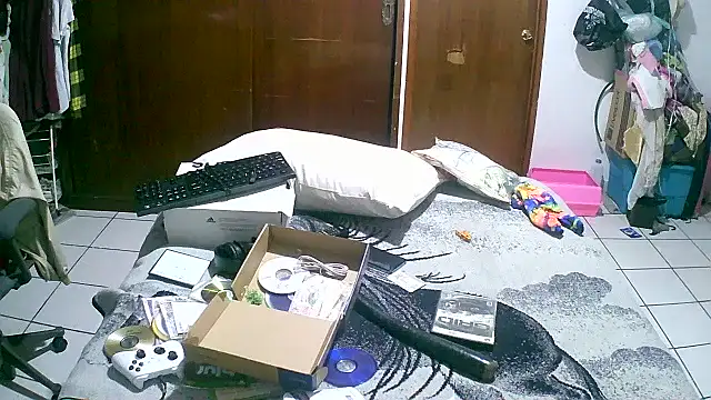 Snapshot of jperezofficial1 chatting on 5, 10, 2025 jperezofficial1 online show from 5, 10, 2025