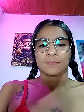 Snapshot of Leslly_ chatting on 14, 3, 2026 Leslly online show from 14, 3, 2026