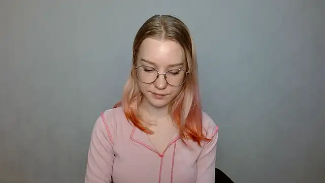 Snapshot of cindi_hot chatting on 22, 12, 2024 cindi hot online show from 22, 12, 2024