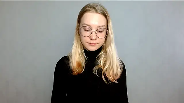 Snapshot of cindi_hot chatting on 6, 3, 2025 cindi hot online show from 6, 3, 2025