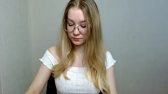 cindi hot online show from 8, 11, 2025