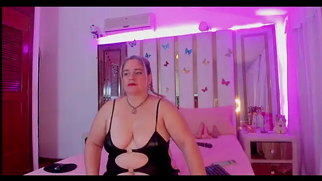 AnyelaGitanaMature online show from 15, 6, 2026