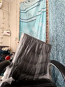 Parinaaz18 online show from 4, 3, 2025