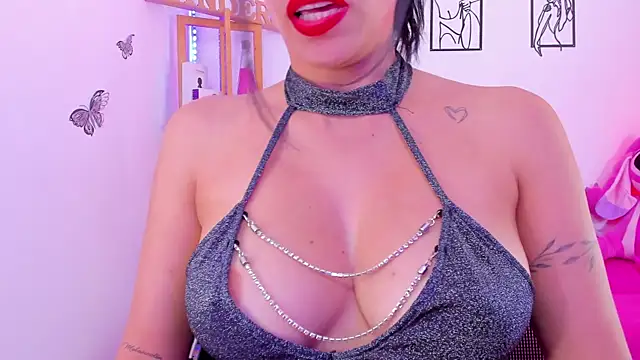 EmillySanders online show from 29, 7, 2026
