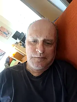 Milkasahne64 online show from 24, 4, 2026