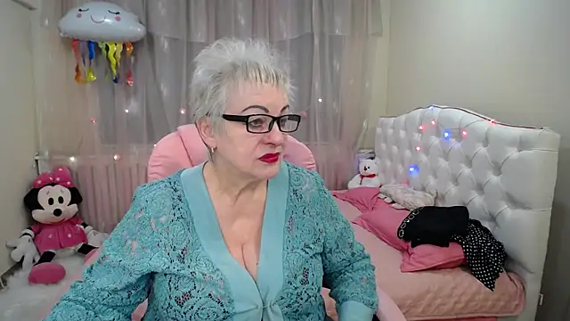 KayleSmoll online show from 22, 1, 2025