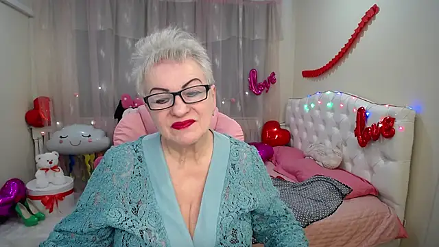 KayleSmoll online show from 12, 2, 2025