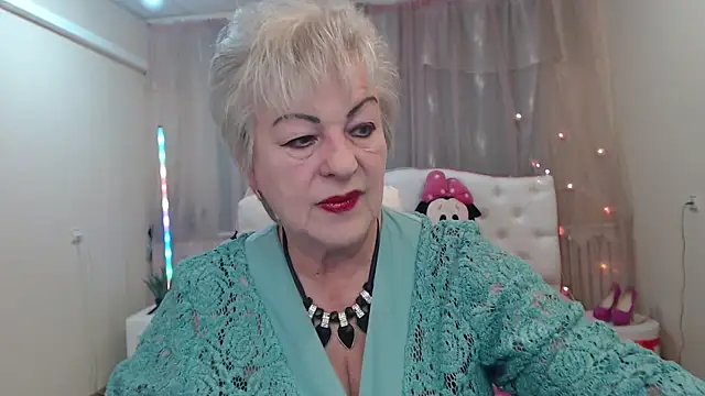 KayleSmoll online show from 13, 9, 2025