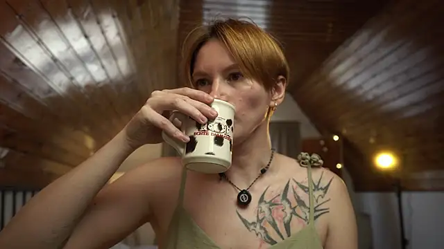 AkaneiroDemon online show from 14, 10, 2025