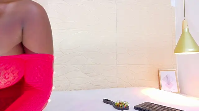 Shamiraa moore online show from 4, 3, 2025