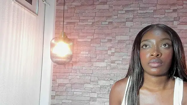 Shamiraa moore online show from 7, 3, 2025