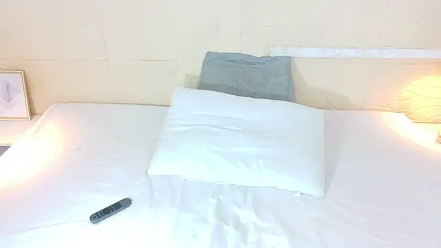 Shamiraa moore online show from 1, 10, 2025