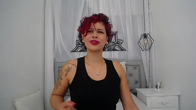 MarianaSanz online show from 2, 2, 2025