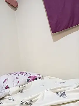 Snapshot of Hotpetite2024 chatting on 17, 9, 2025 Hotpetite2024 online show from 17, 9, 2025