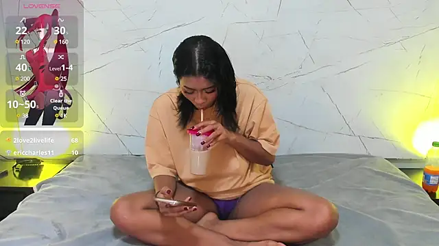 LAYLATAYLOR  online show from 6, 12, 2024