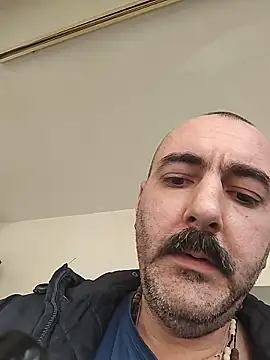 Maryo0001 online show from 4, 11, 2025