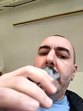 Snapshot of Maryo0001 chatting on 8, 11, 2025 Maryo0001 online show from 8, 11, 2025