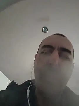 Snapshot of Maryo0001 chatting on 20, 12, 2025 Maryo0001 online show from 20, 12, 2025