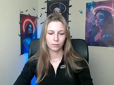 Snapshot of StrangerGi chatting on 9, 6, 2026 StrangerGi online show from 9, 6, 2026