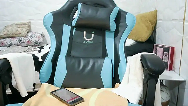 Mendoza Amaranata online show from 11, 2, 2025