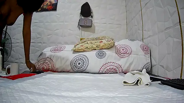 Mendoza Amaranata online show from 2, 10, 2025