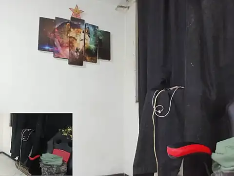 Snapshot of liiarosex chatting on 27, 5, 2026 liiarosex online show from 27, 5, 2026