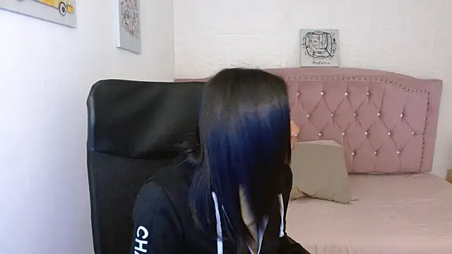 shaneelle online show from 12, 3, 2025