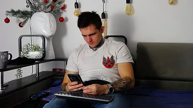 CarterCole online show from 17, 1, 2025