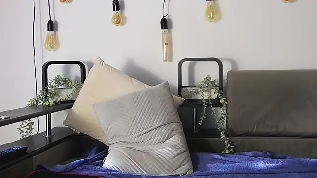 CarterCole online show from 2, 2, 2025