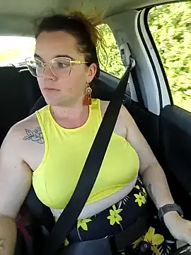 XXJulieXXhot online show from 13, 4, 2026