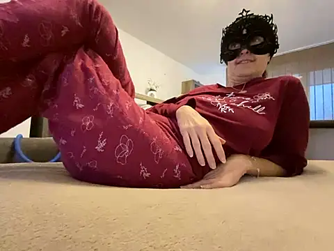 Marilou1983 online show from 16, 1, 2025