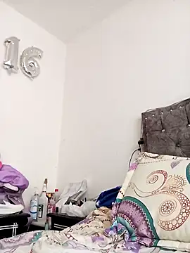 Juanamd1 online show from 4, 12, 2025