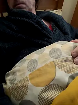 Snapshot of JulianJ50 chatting on 14, 12, 2025 JulianJ50 online show from 14, 12, 2025